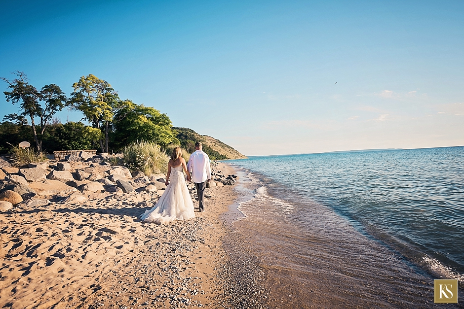 Lake Michigan Wedding Pictures, Lake Michigan Beach wedding photos, Glen Kellie Saunders Photography